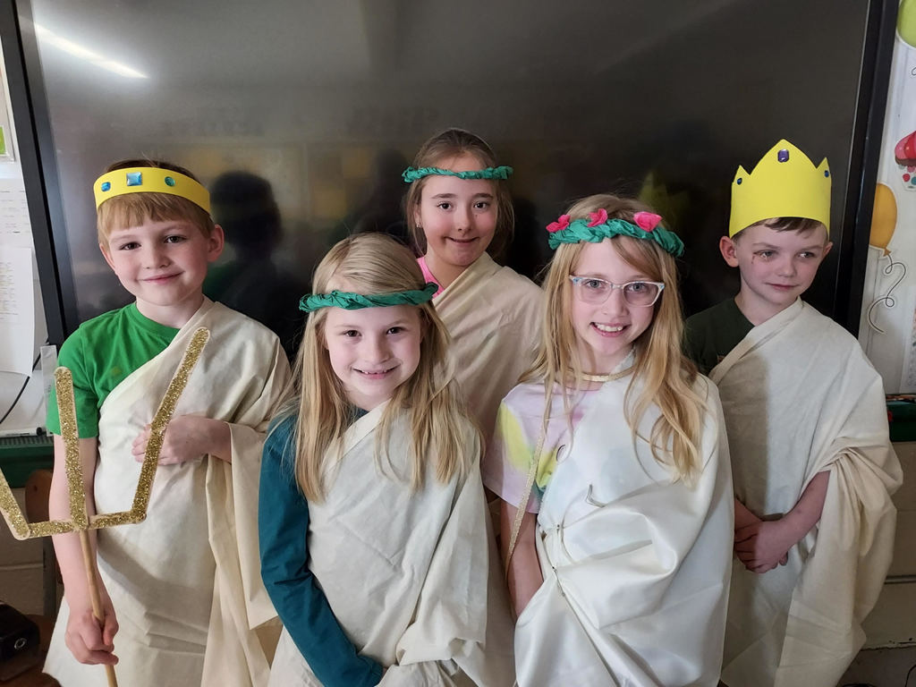 Cast of Athena & Poseiden